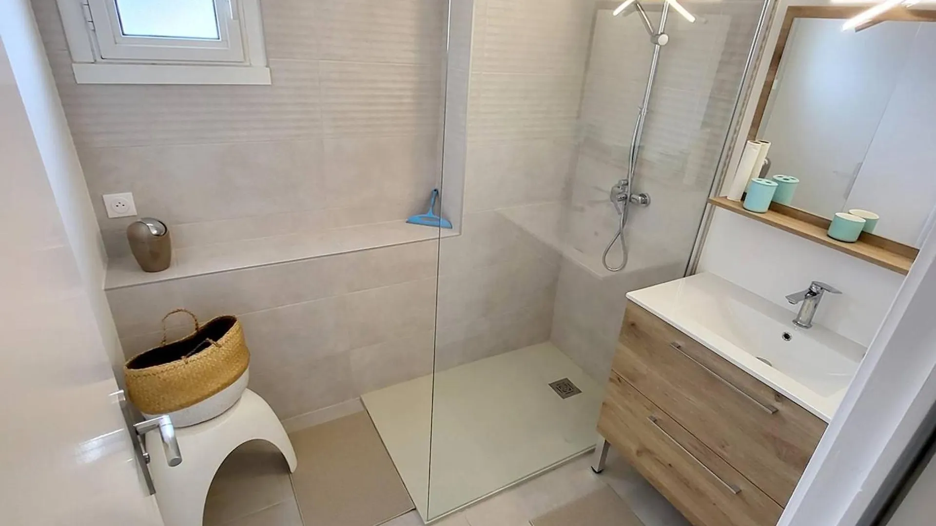 Appartement T2 Renove Avec Balcon A 200M Des Plages - Fr-1-316-346 Six-Fours-les-Plages Apartamento